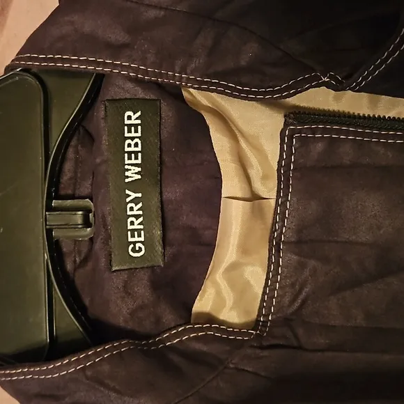 A Gerry Weber elegant set size 12