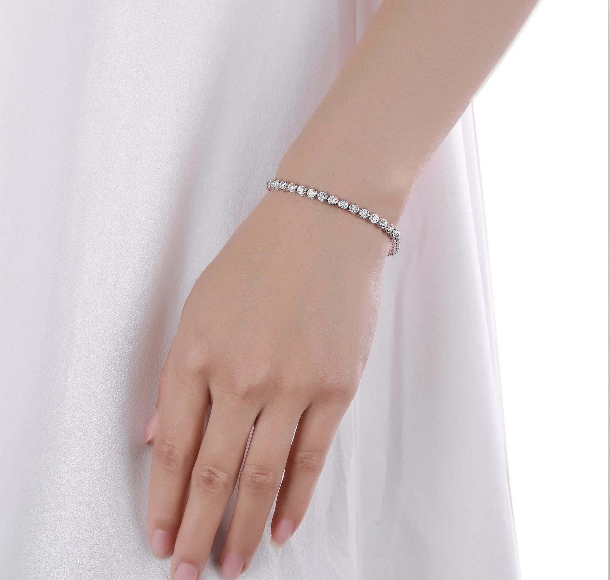 Bubbly Lab Grown Diamonds 4.6ct Bracelet <br> BL-00427WHT
