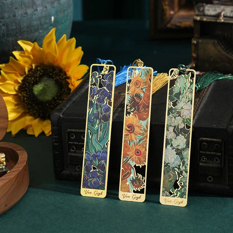 CHRISTIANARTBAG Retro Floral Painting Metal Bookmark Hollow Bronzing Bookmark With Tassel For Book Club Reader Writers Book Lovers Students