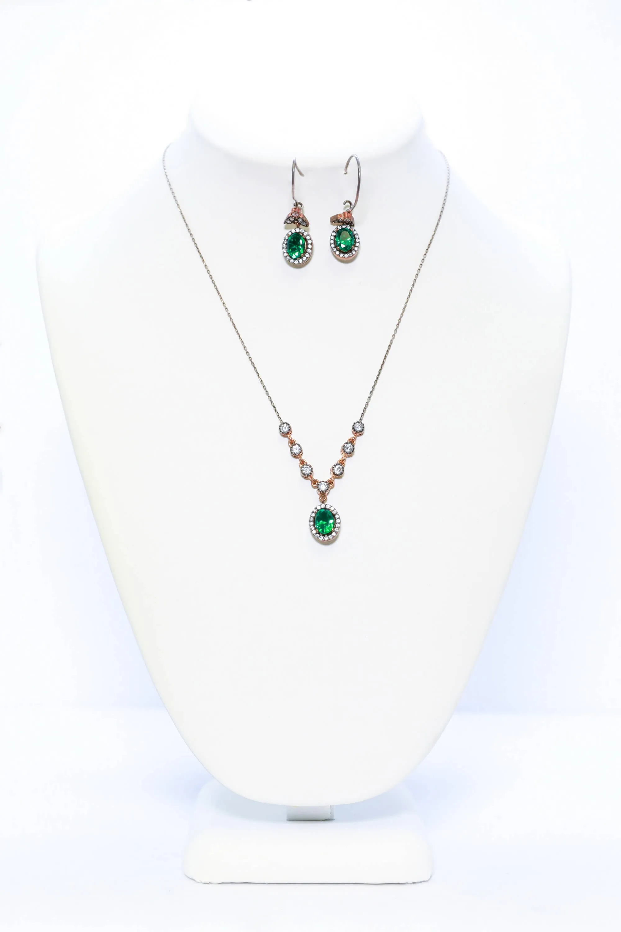Elegant Green Jewelry Set