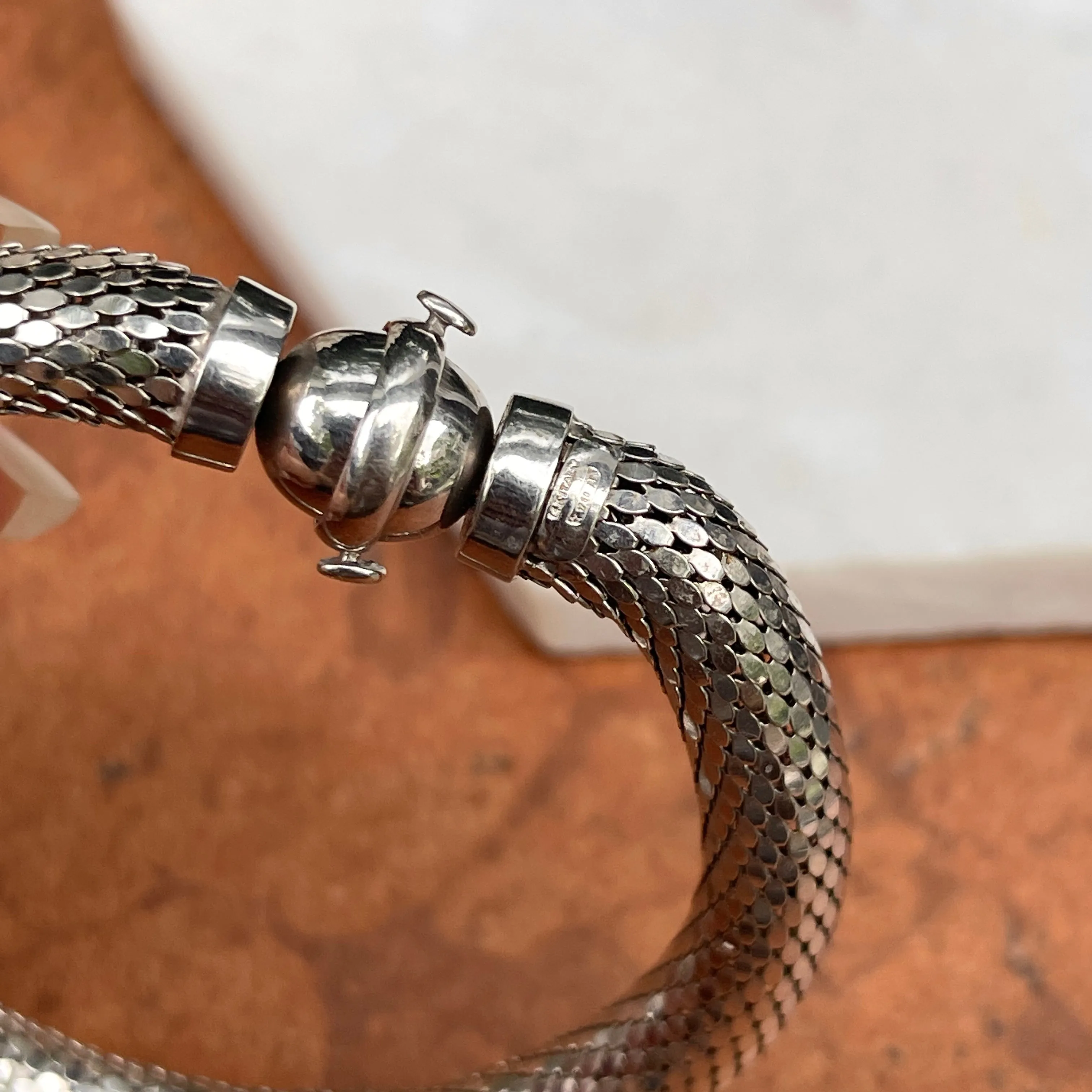 Estate 14KT White Gold Snake Mesh Rounded Bangle Bracelet