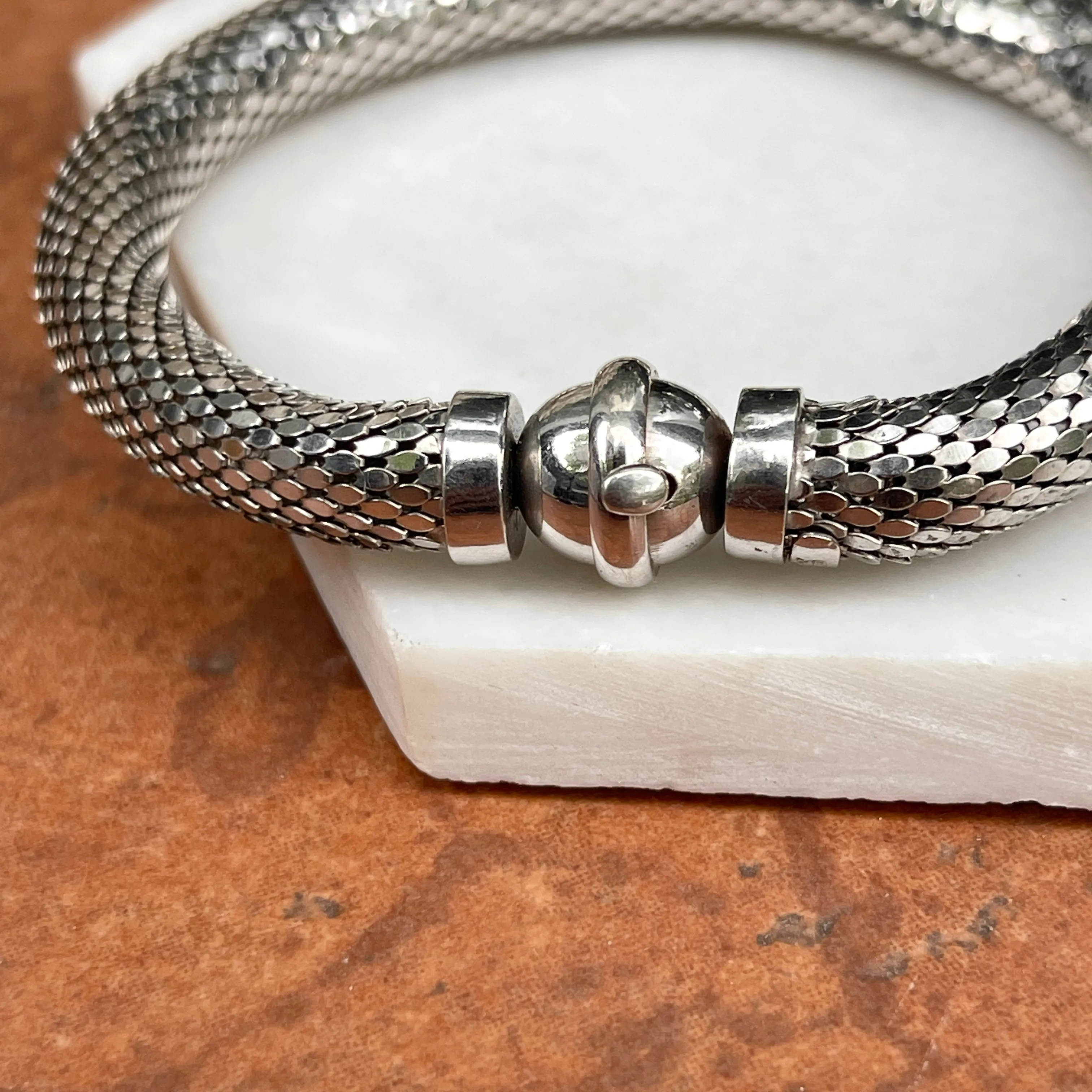 Estate 14KT White Gold Snake Mesh Rounded Bangle Bracelet