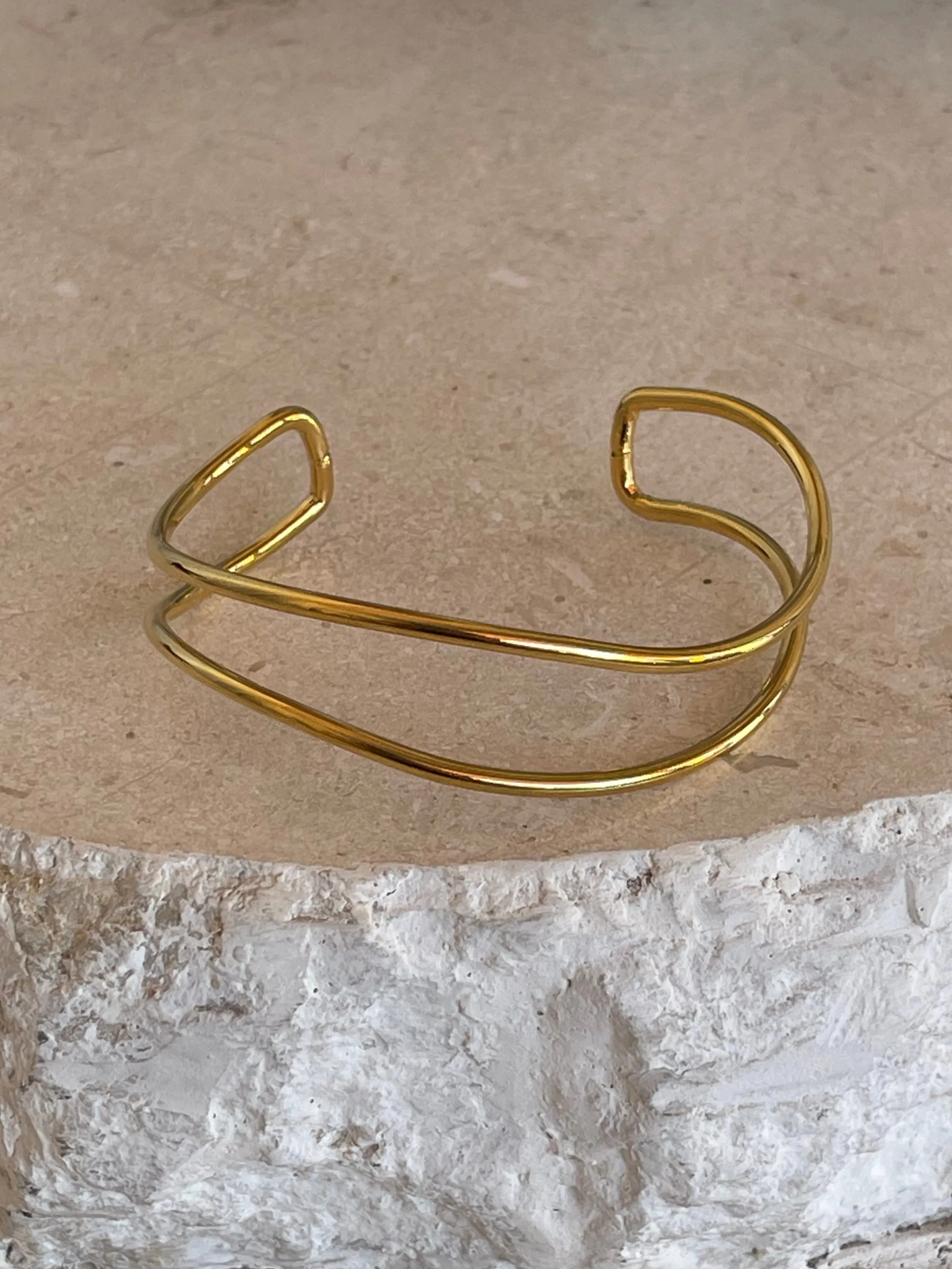Ezra Wave Cuff Bangle