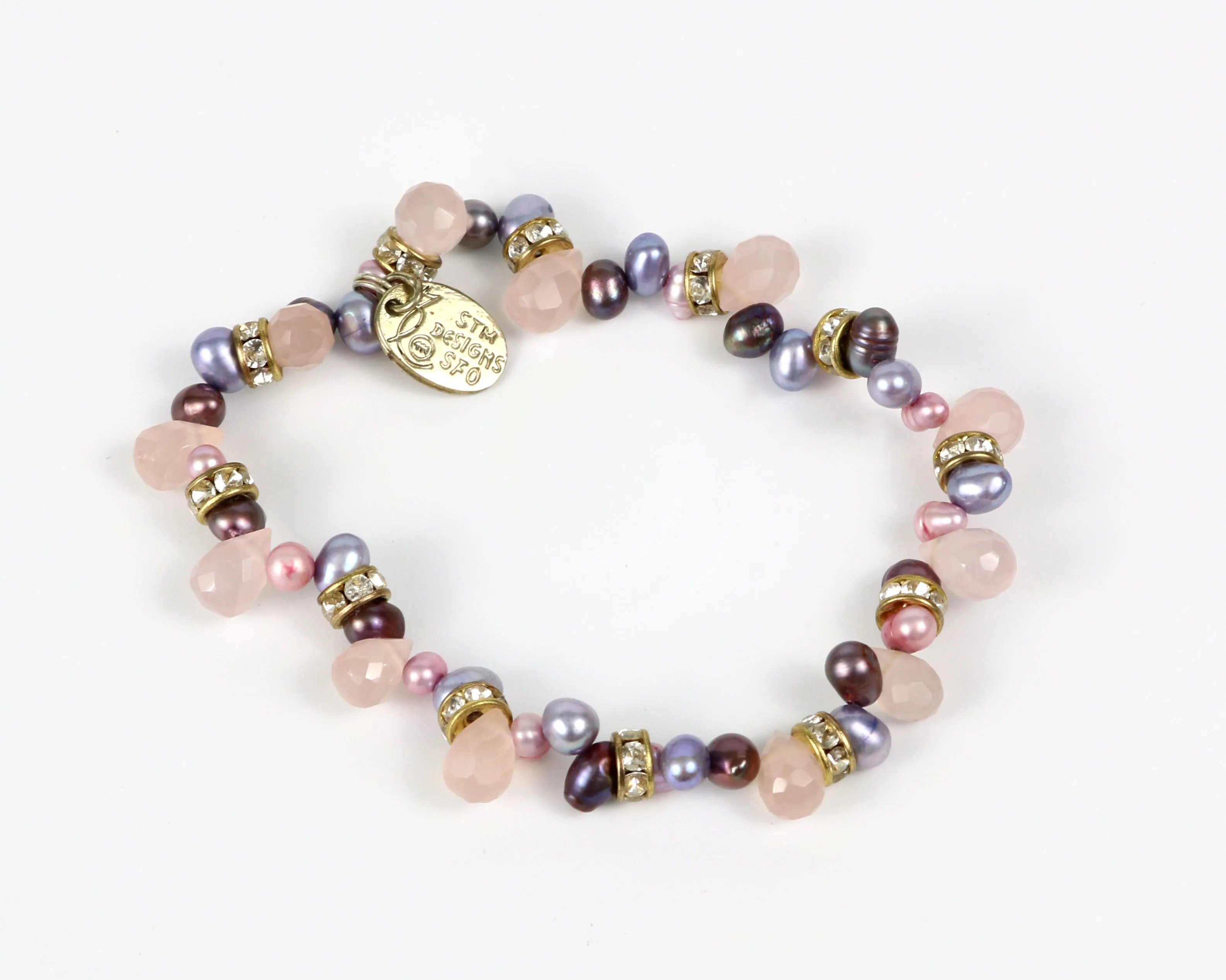 Feminine and Delicate Zig-Zag Bracelet