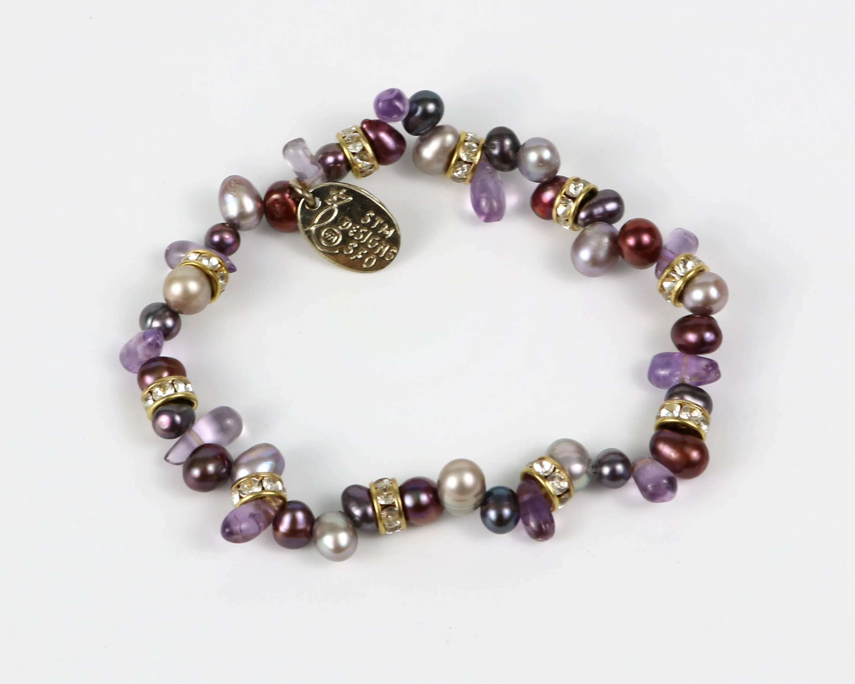 Feminine and Delicate Zig-Zag Bracelet