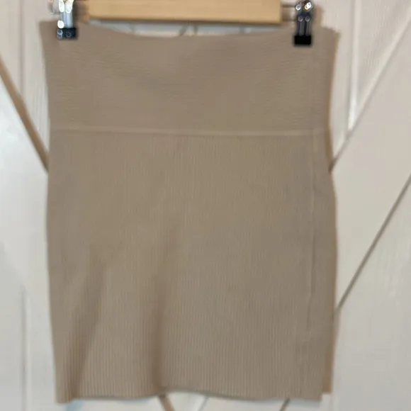House of Harlow 1960 | Ribbed Knit 2-Piece Set Crop Tank &amp; Bodycon Skirt