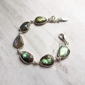 Labradorite Bracelet, oval stone bracelet, chunky stone bracelet, gemstone bracelet, silver frame, iridescent stone metallic flash bracelet