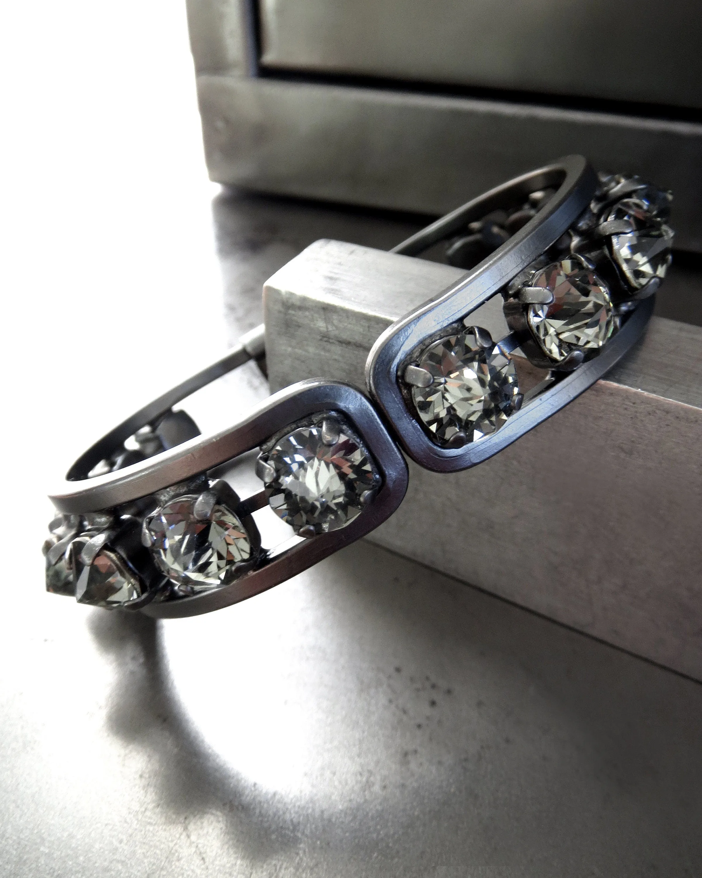 LEGENDARY - Crystal Bracelet in Clear Crystal or Black Diamond