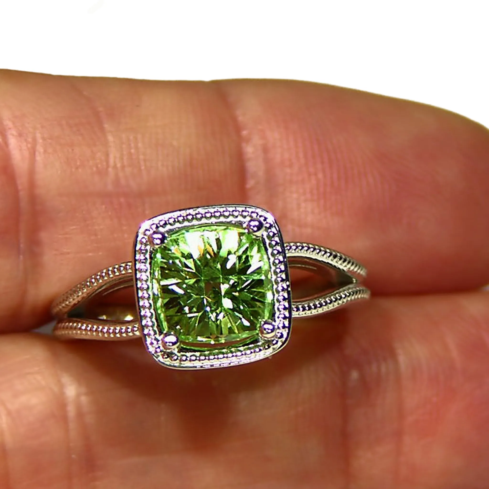 Lovely 3.2ct Merelani Mint Garnet 14k White Gold Ring
