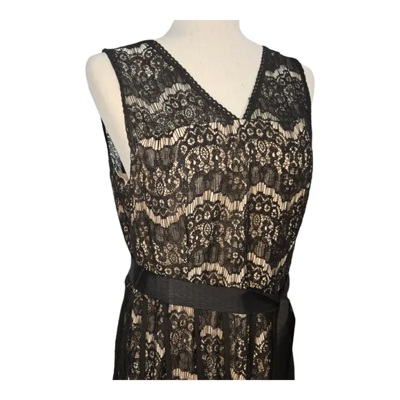 Nanette Lapore Ramona Black Lace Double V Neck Dress Size 8 Black