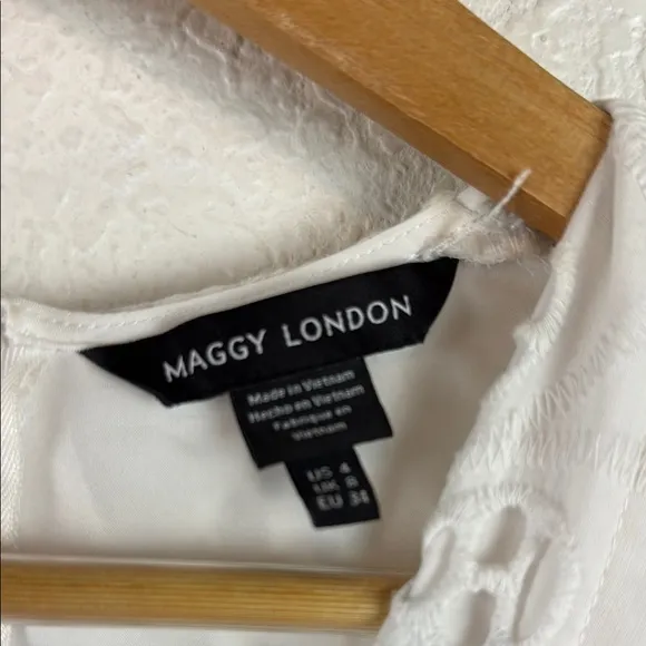 NWT New Maggy London White Eyelet puff sleeve button front Dress 4