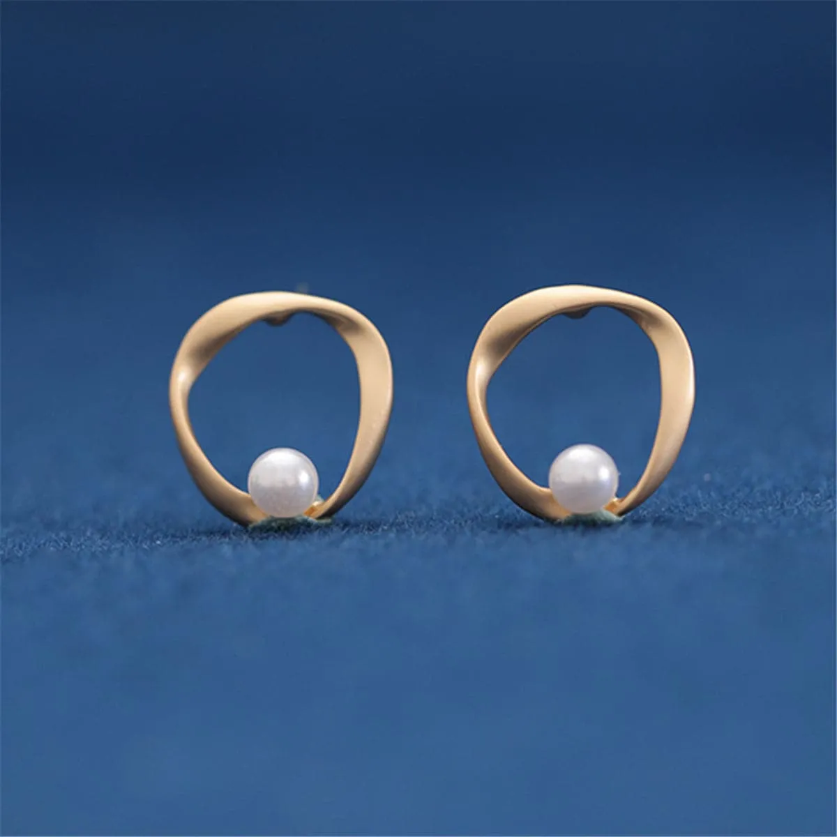 Pearl & 18K Gold-Plated Open Twist Round Stud Earrings