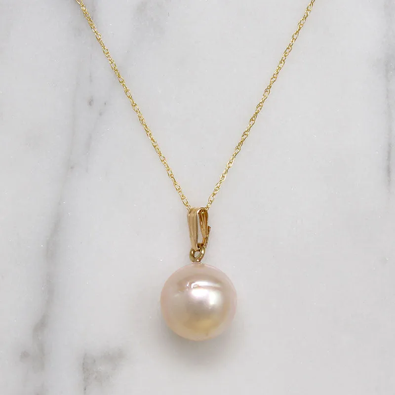 Pearl Solitaire Pendant with Soft Pink Glow