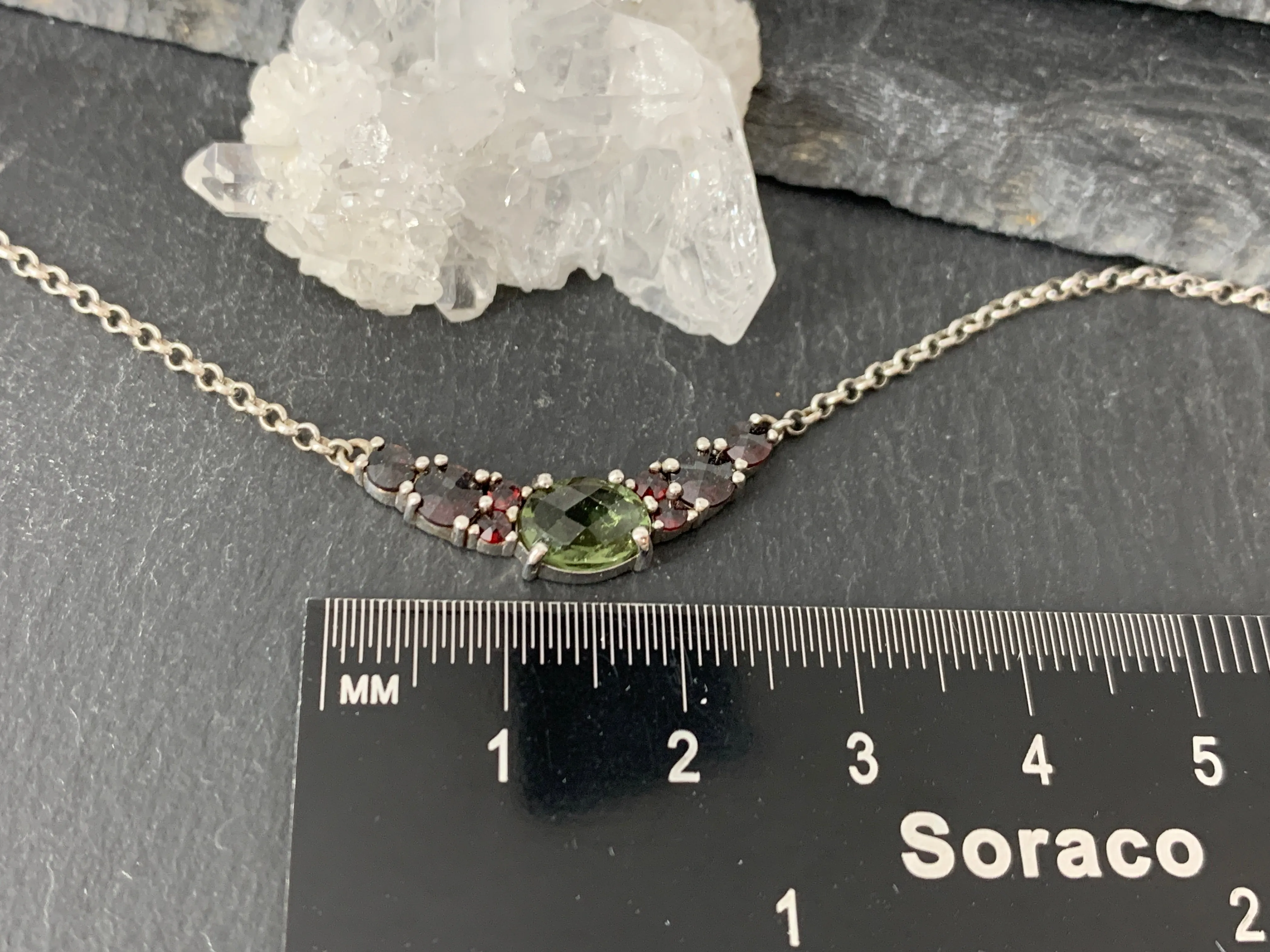 "Regulus" pendant - Moldavite & Garnet Pendant