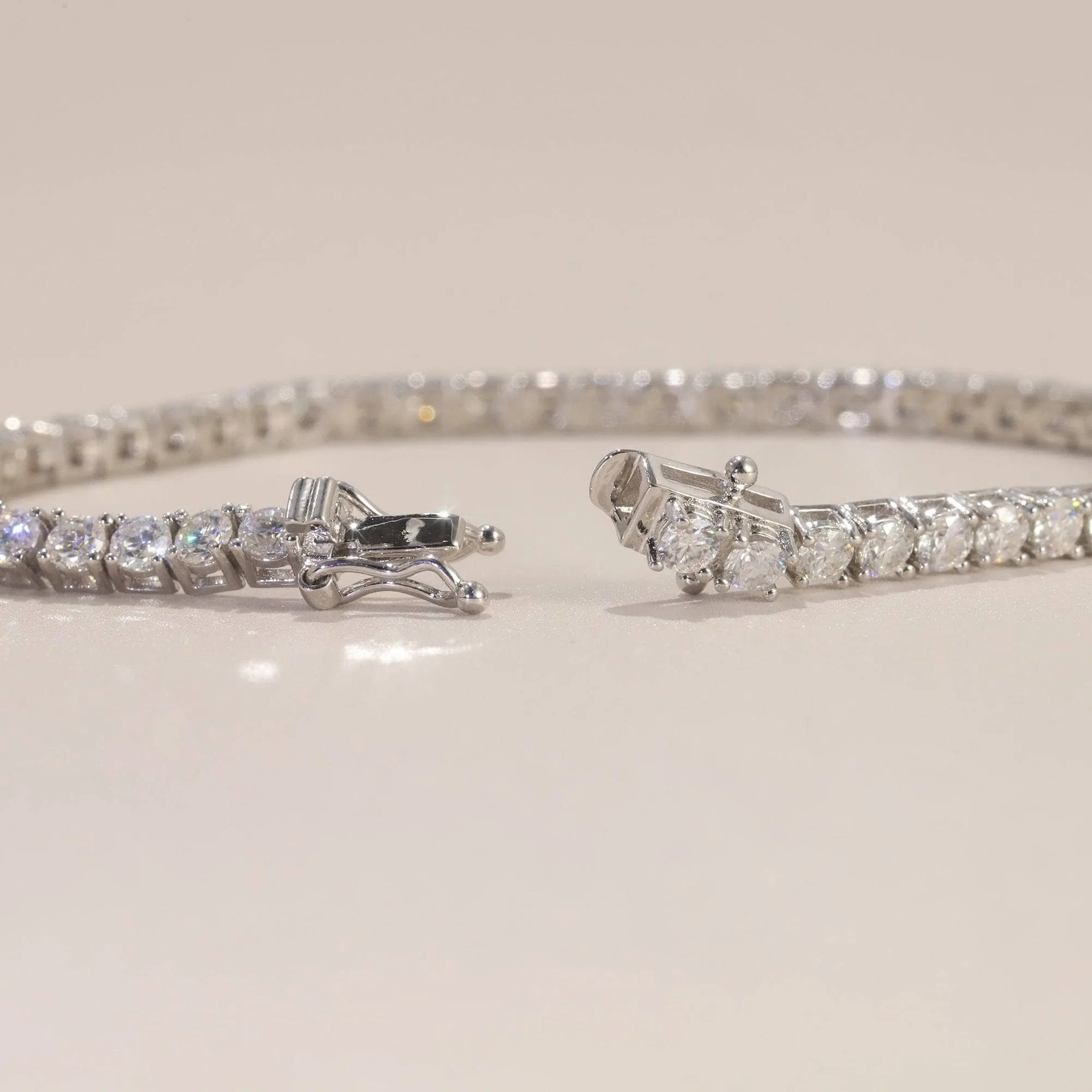Round Cut Diamond Tennis Bracelet