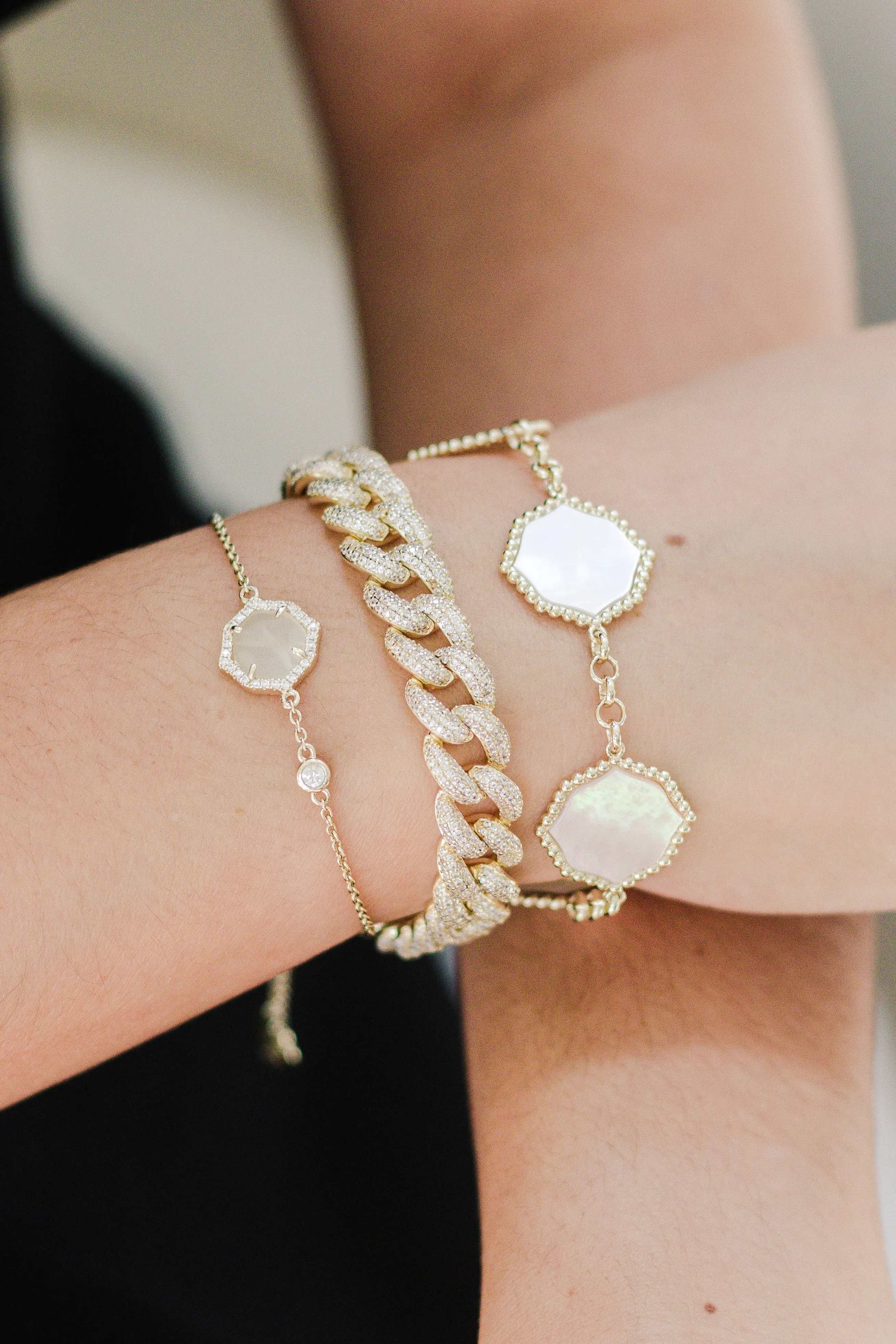 Signature Petite Bracelet, Gold